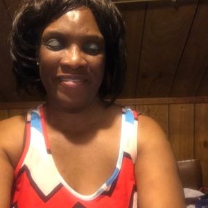 Meet your Posher, Rebecca